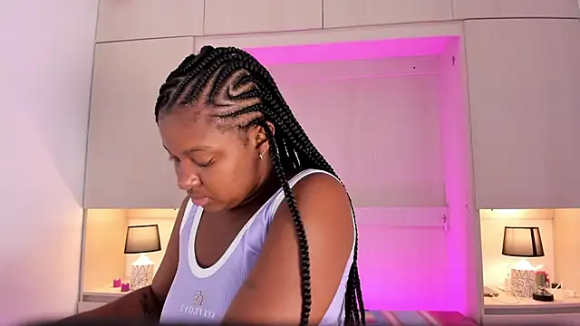 tamaraa smiith online show from January 30, 11:55 am