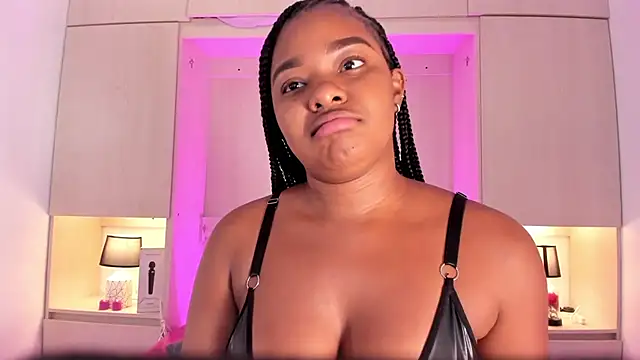 tamaraa smiith online show from February 1, 5:47 pm