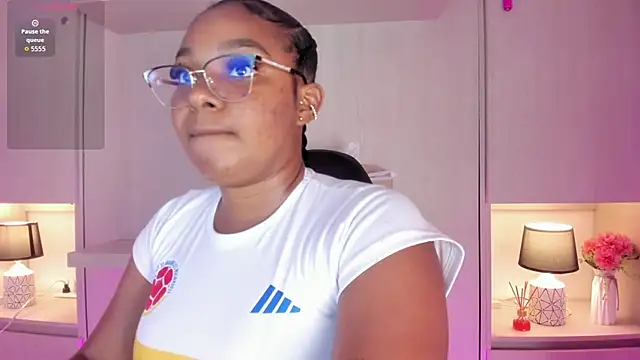 tamaraa smiith online show from July 3, 7:42 pm
