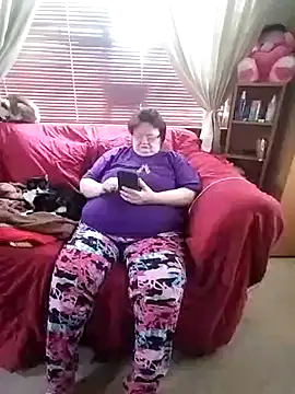 Snapshot of Bayou_Woman68 chatting on April 2, 6:49 pm Bayou Woman68 online show from April 2, 6:49 pm