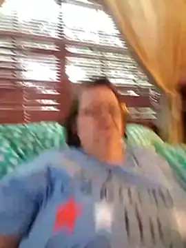 Snapshot of Bayou_Woman68 chatting on June 14, 10:45 pm Bayou Woman68 online show from June 14, 10:45 pm