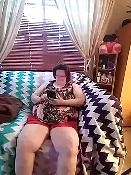 Snapshot of Bayou_Woman68 chatting on June 19, 2:43 pm Bayou Woman68 online show from June 19, 2:43 pm