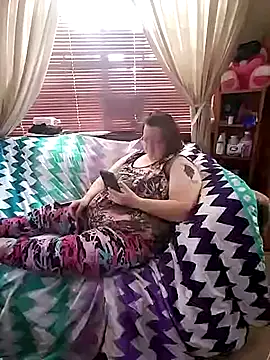 Snapshot of Bayou_Woman68 chatting on June 21, 2:30 pm Bayou Woman68 online show from June 21, 2:30 pm