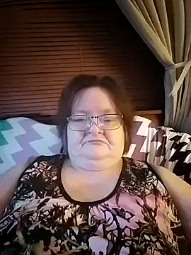 Snapshot of Bayou_Woman68 chatting on June 22, 2:35 am Bayou Woman68 online show from June 22, 2:35 am