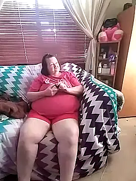 Snapshot of Bayou_Woman68 chatting on June 23, 9:35 pm Bayou Woman68 online show from June 23, 9:35 pm