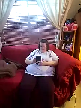 Snapshot of Bayou_Woman68 chatting on June 24, 1:32 pm Bayou Woman68 online show from June 24, 1:32 pm