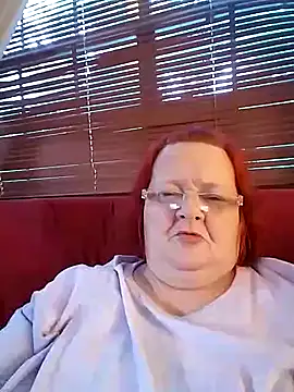 Snapshot of Bayou_Woman68 chatting on July 1, 12:34 am Bayou Woman68 online show from July 1, 12:34 am