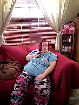Snapshot of Bayou_Woman68 chatting on July 4, 1:39 pm Bayou Woman68 online show from July 4, 1:39 pm
