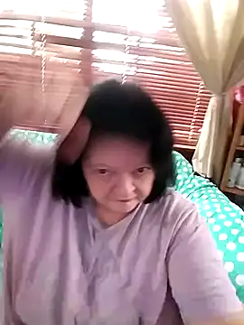 Snapshot of Bayou_Woman68 chatting on July 15, 4:01 pm Bayou Woman68 online show from July 15, 4:01 pm