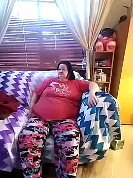 Snapshot of Bayou_Woman68 chatting on July 28, 1:10 pm Bayou Woman68 online show from July 28, 1:10 pm