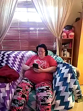 Snapshot of Bayou_Woman68 chatting on July 28, 2:13 pm Bayou Woman68 online show from July 28, 2:13 pm