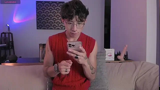 im  thomass online show from December 18, 1:22 am