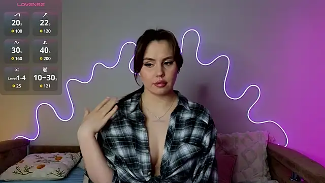 Aisha Riley online show from March 15, 3:06 pm