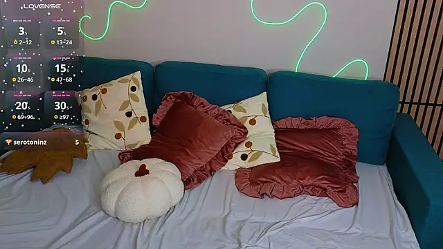 Aisha Riley online show from November 25, 3:45 pm