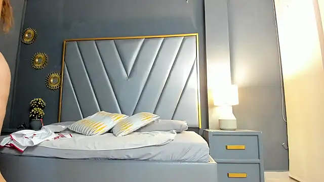 Snapshot of BrendaAdams_ chatting on November 9, 10:57 am BrendaAdams online show from November 9, 10:57 am