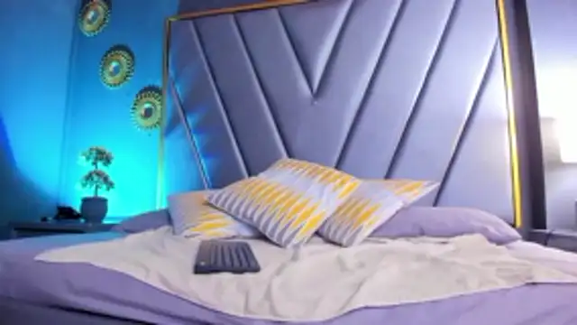 Snapshot of BrendaAdams_ chatting on November 21, 10:58 am BrendaAdams online show from November 21, 10:58 am