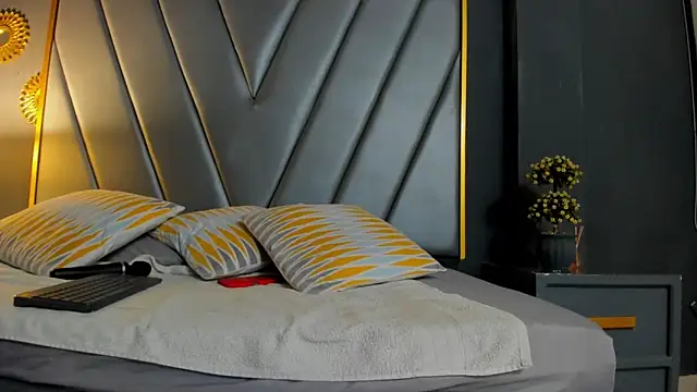 BrendaAdams  online show from March 19, 10:41 am