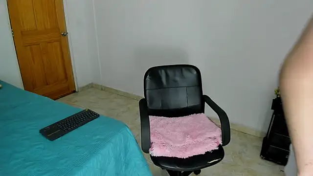 Little angel69 online show from January 4, 2:04 pm