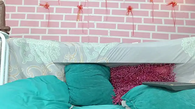 emy 0 online show from February 19, 11:04 pm