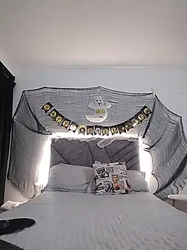 brittanypalmer2023 online show from November 1, 2:46 am