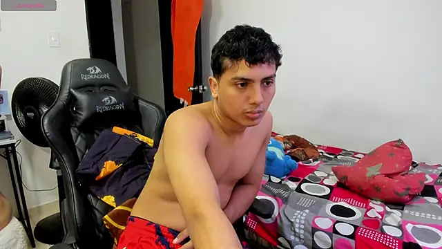 Max kony online show from March 7, 9:17 pm