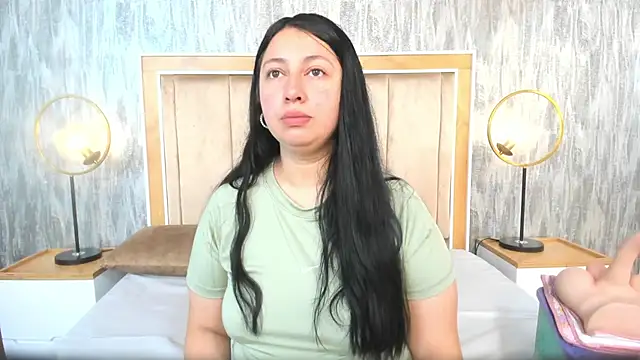 AshleeyPrincess online show from December 15, 1:04 pm