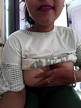 Snapshot of Samarya-78 chatting on September 27, 3:33 am Samarya-78 online show from September 27, 3:33 am