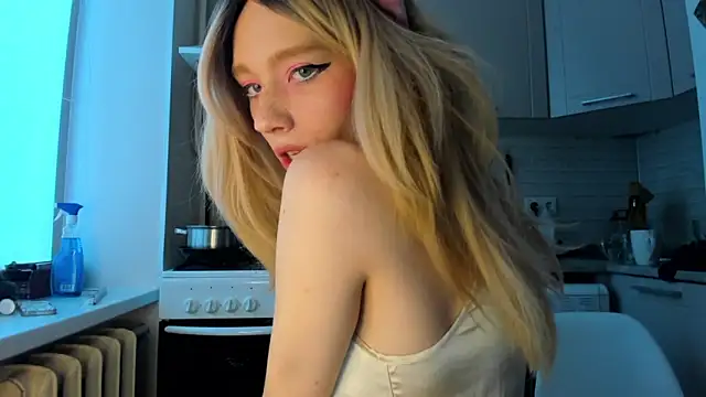  Alice Kitty online show from January 6, 9:19 am