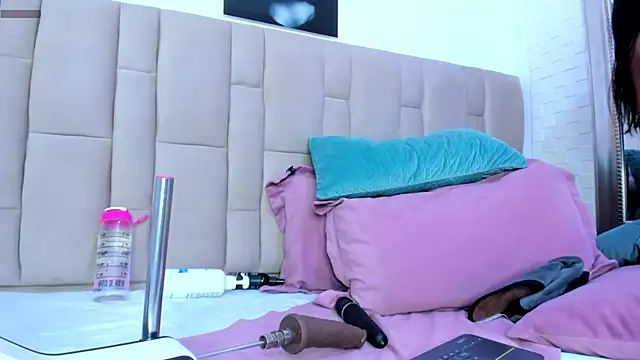 Abbyadams online show from January 11, 2:41 am