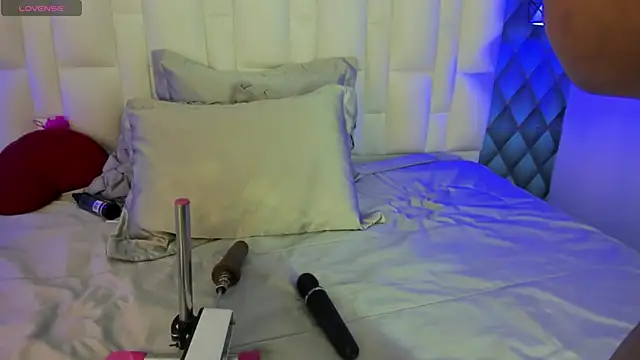 Abbyadams online show from January 18, 2:14 am
