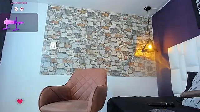 Snapshot of Abbyadams chatting on October 28, 3:10 am Abbyadams online show from October 28, 3:10 am