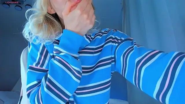 JennyWoody online show from October 2, 4:14 pm