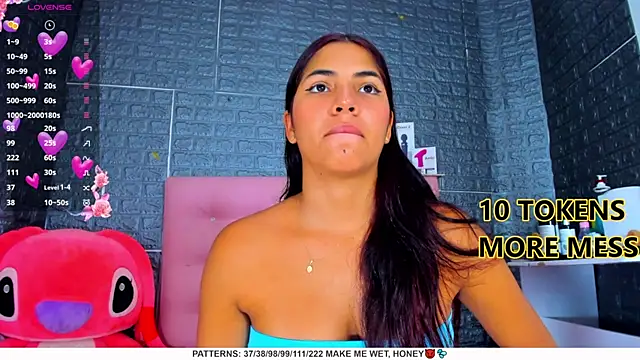 AriannaLewiis online show from January 18, 7:37 pm