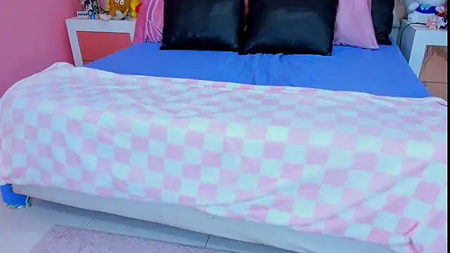 AnngelaSkye online show from February 9, 4:36 am