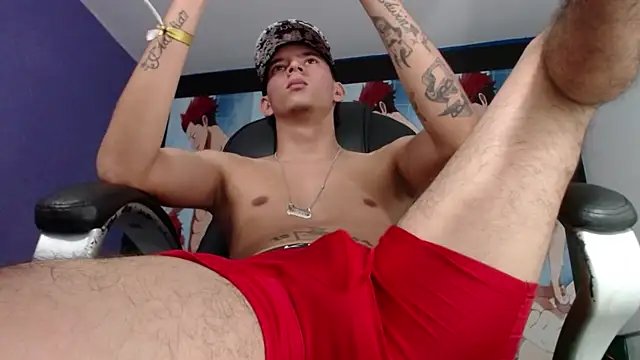 Snapshot of FrannBoy chatting on January 13, 10:13 pm FrannBoy online show from January 13, 10:13 pm