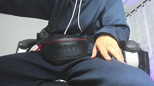 Snapshot of FrannBoy chatting on January 14, 3:45 am FrannBoy online show from January 14, 3:45 am