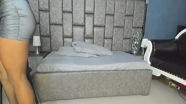 Snapshot of Matureyulyet chatting on October 12, 9:08 am Matureyulyet online show from October 12, 9:08 am