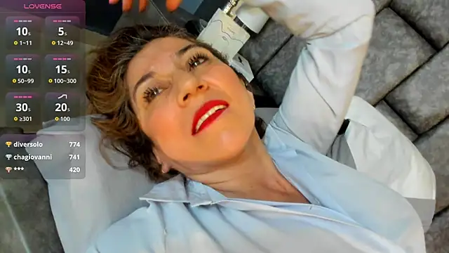 Snapshot of Matureyulyet chatting on October 23, 9:19 am Matureyulyet online show from October 23, 9:19 am