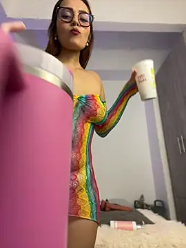 Snapshot of Miss-Abbii chatting on December 17, 10:54 pm Miss-Abbii online show from December 17, 10:54 pm