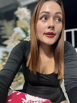 Snapshot of Miss-Abbii chatting on December 22, 11:09 pm Miss-Abbii online show from December 22, 11:09 pm