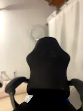 Snapshot of Miss-Abbii chatting on October 17, 9:06 pm Miss-Abbii online show from October 17, 9:06 pm