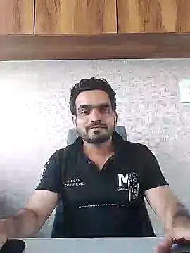 Snapshot of indianguy89 chatting on December 8, 11:35 am indianguy89 online show from December 8, 11:35 am