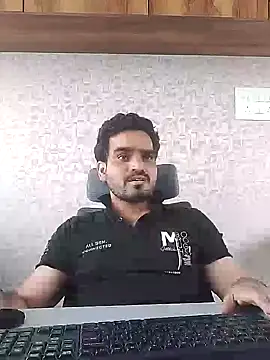 Snapshot of indianguy89 chatting on December 22, 10:28 am indianguy89 online show from December 22, 10:28 am