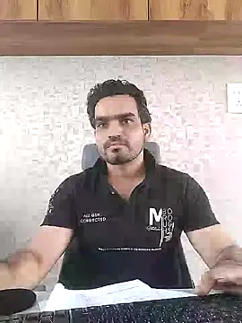 Snapshot of indianguy89 chatting on January 19, 6:31 am indianguy89 online show from January 19, 6:31 am