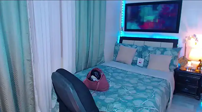 Snapshot of Heavenly_Treats chatting on March 8, 6:54 am Heavenly Treats online show from March 8, 6:54 am