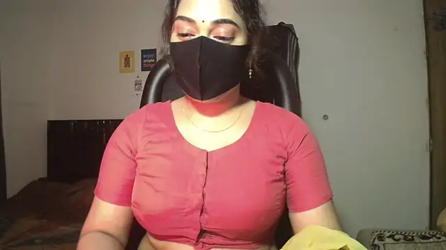 Most-Beautiful-Queen online show from March 26, 8:03 pm