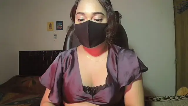 Most-Beautiful-Queen online show from April 2, 7:11 pm