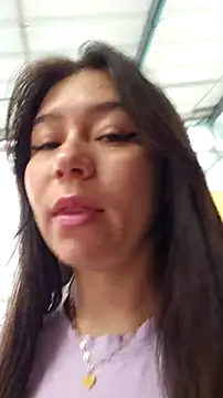 Snapshot of pink_flower_ chatting on May 11, 8:50 pm pink flower online show from May 11, 8:50 pm