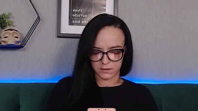 IzabelllNoir online show from December 31, 2:47 pm