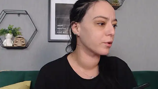 IzabelllNoir online show from January 5, 10:10 am